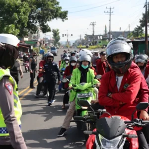 Lakukan Pengawalan, Polres RL Imbau Peserta Demo
