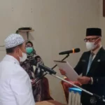 Mewakili Bupati, Camat Rudi Hartono Lantik Pjs Kades Retak Mudik