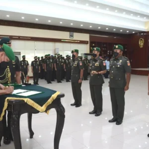 Pangdam IV/Diponegoro Pimpin Sertijab Danrem 073/MKT dan Dandenmadam IV/Dip Pangdam IV/Diponegoro Pimpin Sertijab Danrem 073/MKT dan Dandenmadam IV/Dip