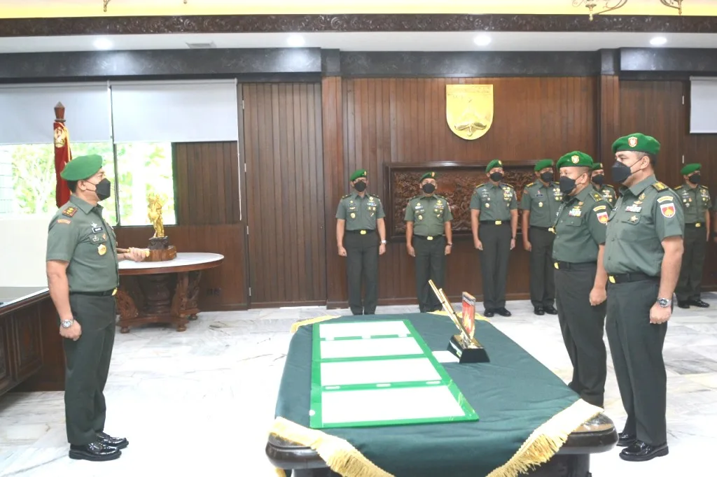 Pangdam Pimpin Sertijab Kapok Sahli Kodam IV/Diponegoro