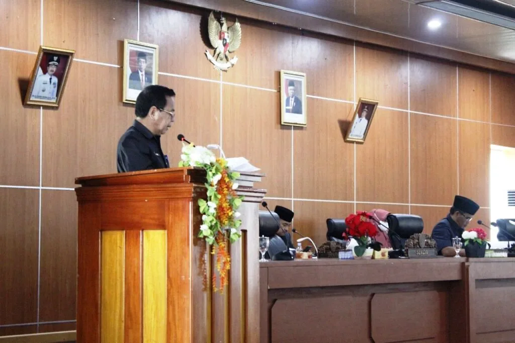 Paripurna Dengan Agenda Mendengar Jawaban Bupati Benteng