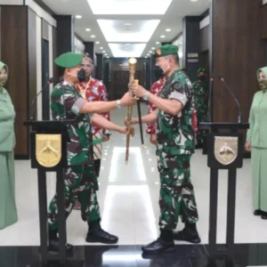 Pemegang Tongkat Komando Pangdam IV/Diponegoro Berganti