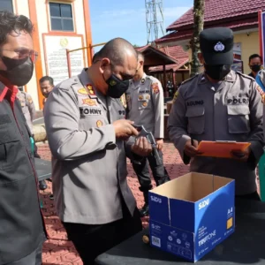 Polres Rejang Lebong Periksa Senpi Personel Polres Rejang Lebong Periksa Senpi Personel