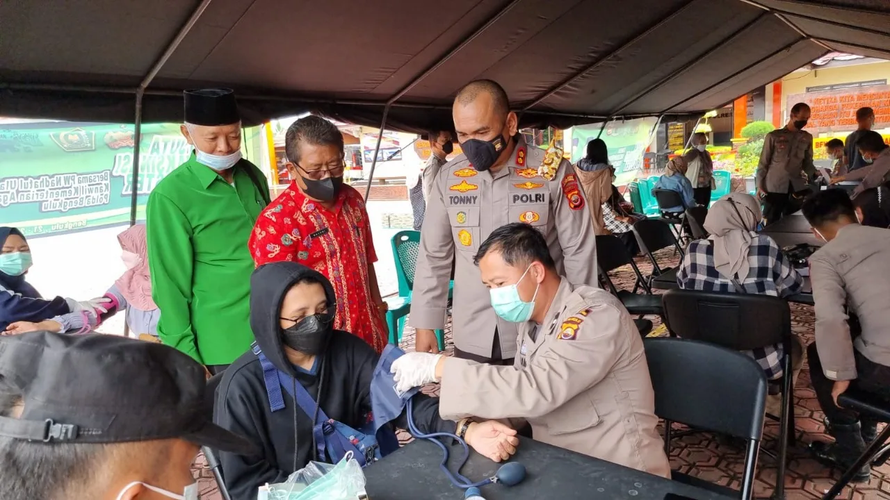 Program 1 Juta Vaksinasi Booster Digelar oleh Polres RL dan PC NU