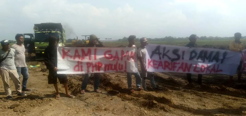 Protes Pembangunan Pabrik, Warga Desa Ketanggungan Gelar Aksi Damai