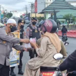 Ramadan, Kapolres Rejang Lebong Berbagi Takjil Gratis