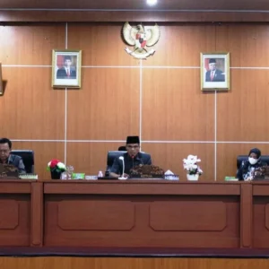 Rapat Paripurna Nota Pengantar Bupati Terhadap Tiga Raperda