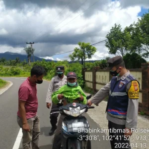 Razia Sajam dan Senpi di Polsek Bengko Razia Sajam dan Senpi di Polsek Bengko