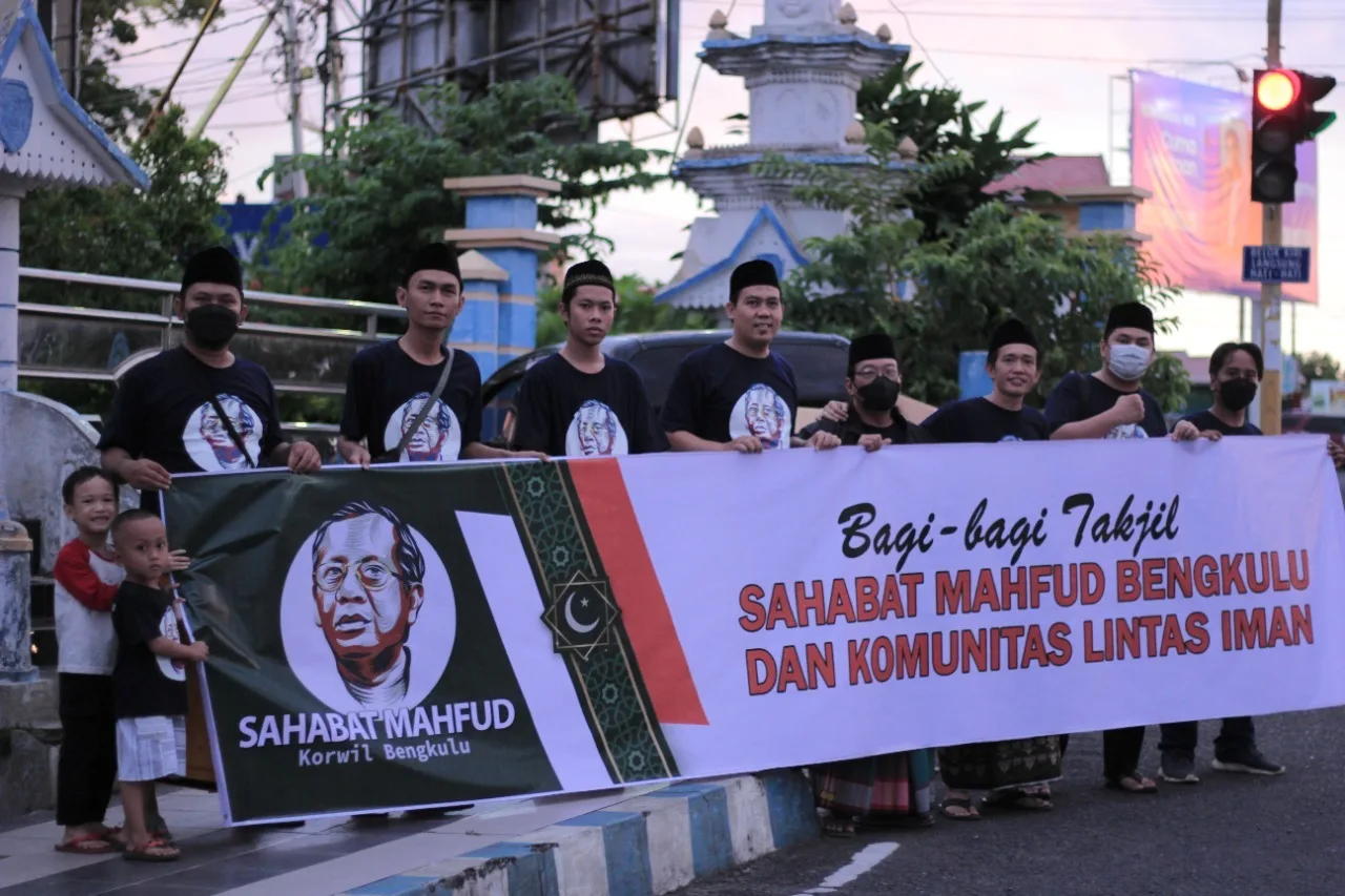 Sahabat Mahfud Bengkulu Berbagi Takjil dan Amplop Saur di Panti Asuhan Bumi Rafflesia