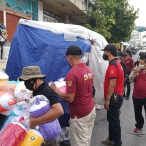 Sebabkan Macet, Satpol PP Kota Semarang Tertibkan PKL Agus Salim