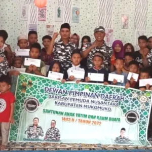 Tuntaskan Rangkaian Bhakti Sosial, Bapera Mukomuko Santuni 20 Anak Yatim