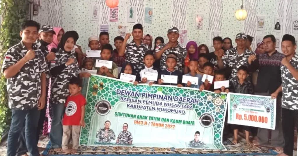 Tuntaskan Rangkaian Bhakti Sosial, Bapera Mukomuko Santuni 20 Anak Yatim