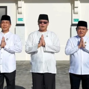 Unsur Pimpinan DPRD BS Mengucapkan Selamat Menunaikan Ibadah Puasa 1443 H Unsur Pimpinan DPRD BS Mengucapkan Selamat Menunaikan Ibadah Puasa 1443 H