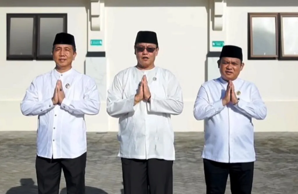 Unsur Pimpinan DPRD BS Mengucapkan Selamat Menunaikan Ibadah Puasa 1443 H
