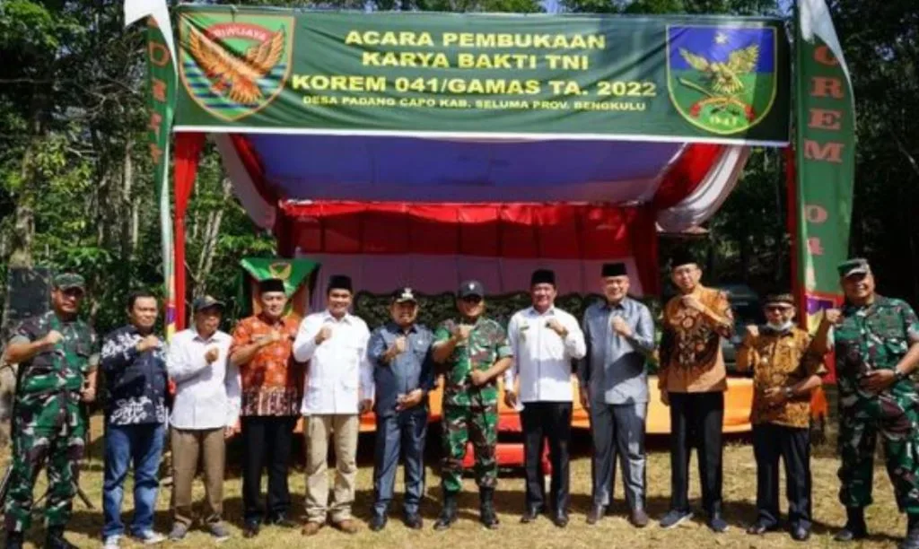Wagub Rosjonsyah Hadiri Pembukaan Karya Bakti TNI Korem 041/Gamas 2022