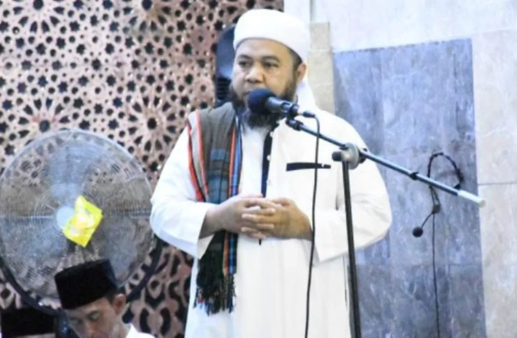 Wali Kota Helmi Ajak Perbanyak Sedekah dan Janji Beri Kurma ke Setiap Masjid