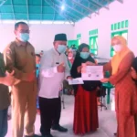 Warga Desa Marga Mulya Terima BLT DD Tahap 1