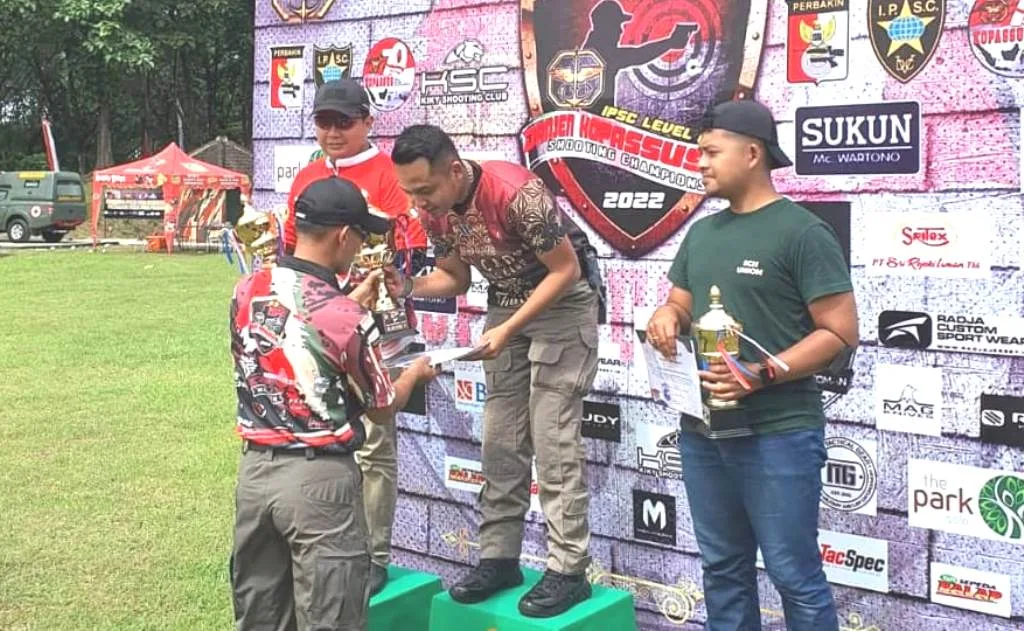 Briptu Arif, Personil Polda Jateng Juara 1 Lomba Menembak Piala Danjen Kopassus