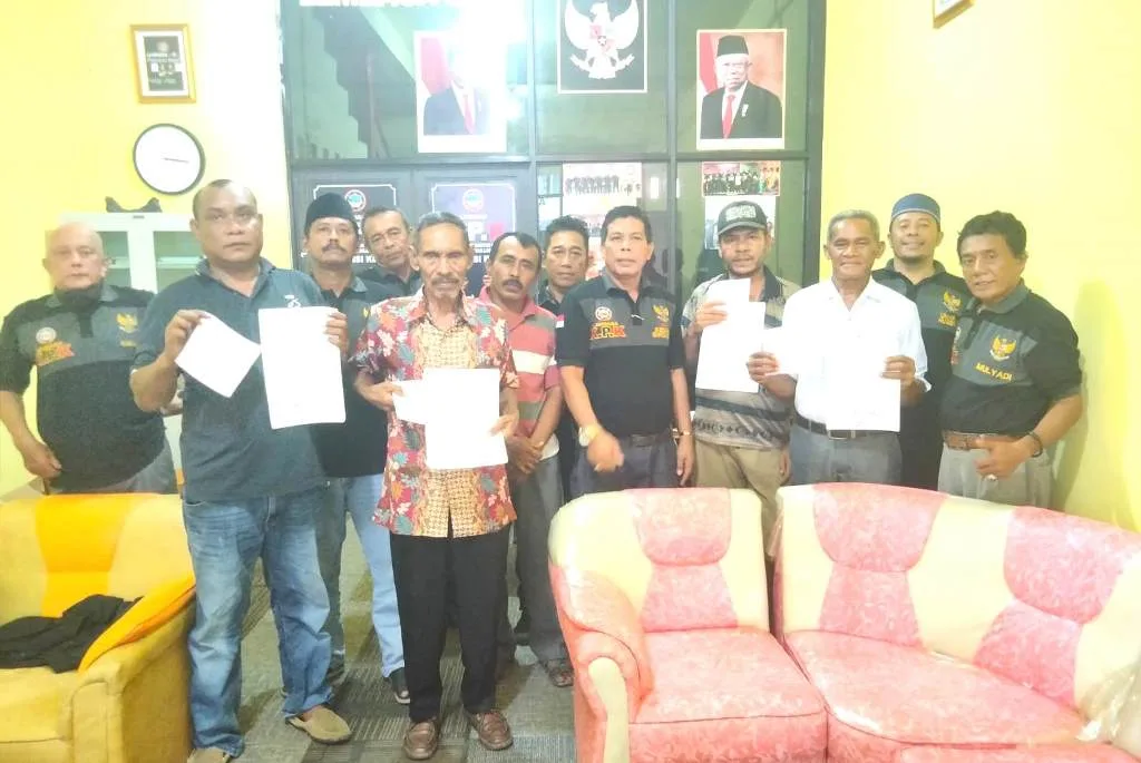 Datangi L-KPK, Warga Kampung Lome Minta Usut PT BMW