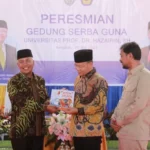 Gubernur Bengkulu Rohidin Mersyah Resmikan Gedung Serbaguna UNIHAZ