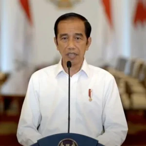 Jokowi Izinkan Masyarakat Tidak Bermasker di Ruangan Terbuka