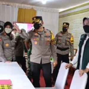 Kapolres Batu dan Wali Kota Dewanti Cek Pos Pam Mudik Lebaran