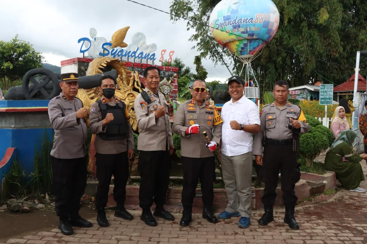Kapolres RL Pantau Pengamanan Objek Wisata di Rejang Lebong