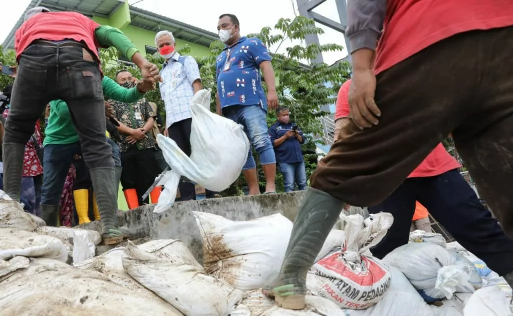 Langkah Ganjar Tangani Tanggul Jebol di Tanjung Mas