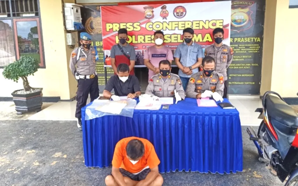 Peras Kepala Sekolah, Oknum Ormas Ditangkap