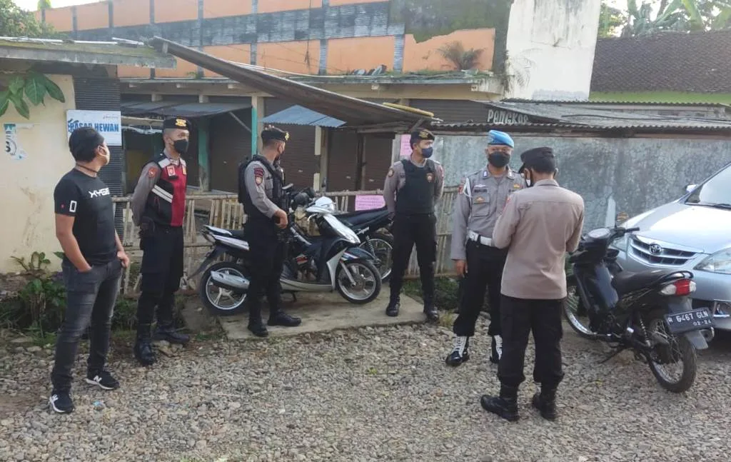 Polres Banjarnegara Lakukan Pengamanan Penutupan Pasar Hewan Purwonegoro
