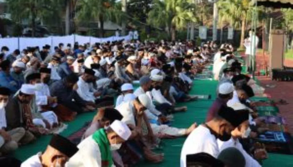 Polres Batu Gelar Sholat Ied 1443H