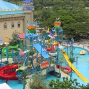 Seluncuran di Water Park Kenjeran Ambrol, 16 Orang Jadi Korban Seluncuran di Water Park Kenjeran Ambrol, 16 Orang Jadi Korban