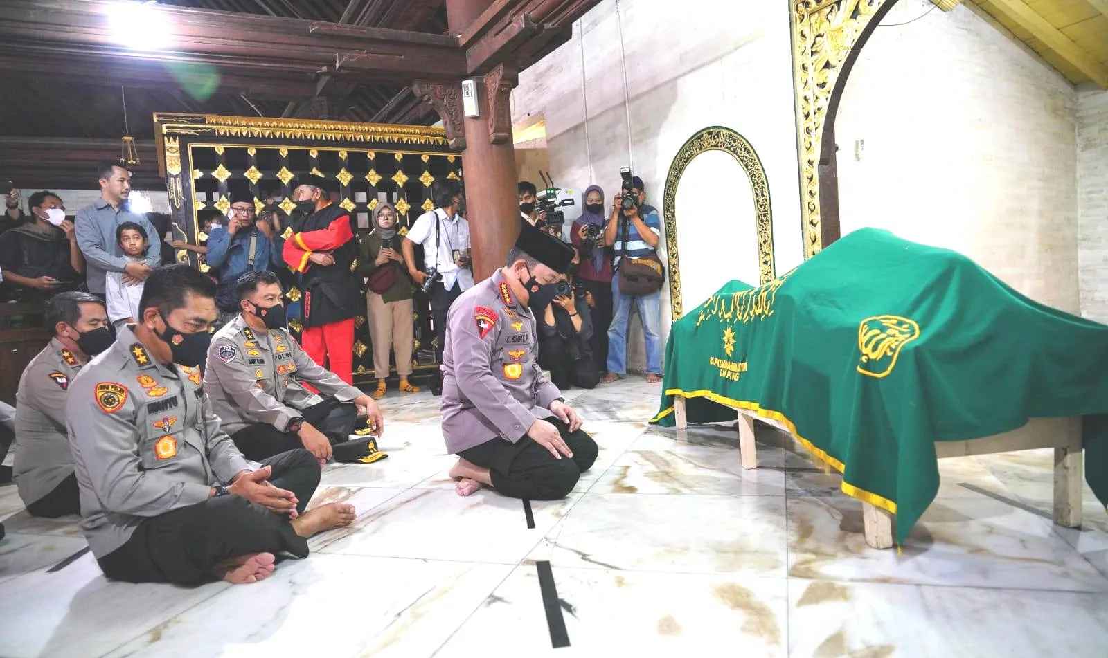 Syafii Maarif Wafat, Kapolri Melayat Sampaikan Duka Cita