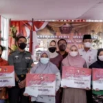 TNI Salurkan BLT Minyak Goreng Untuk Masyarakat Kota Batu