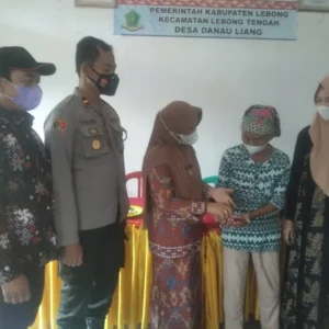 93 KPM Desa Danau Liang Terima BLT-DD