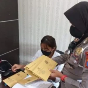 Dalam 2 Hari 19 Pelanggar Lalin Tertangkap Kamera E-TLE Dalam 2 Hari 19 Pelanggar Lalin Tertangkap Kamera E-TLE