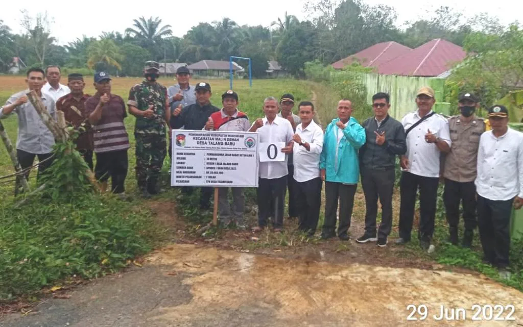 Desa Talang Baru Laksanakan Titik Nol Rabat Beton dan Lapis Tebing