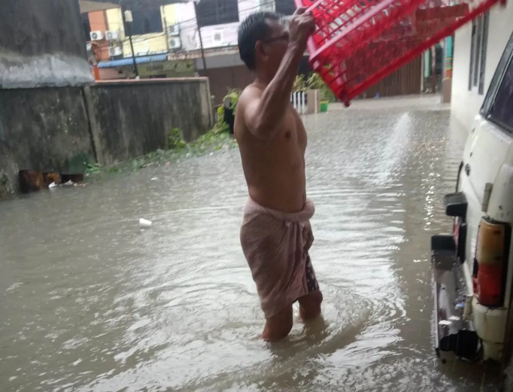 Hujan Lebat Rendam Belasan Wilayah di Karimun