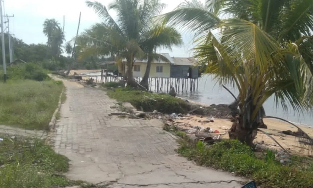 Jalan Di Pulau Karas Rusak, Warga Minta Walikota Batam Perbaiki