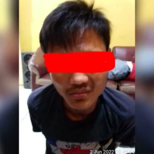 Ketahuan Curi Handphone, Pemuda Ini Nikmati Dinginnya Jeruji Besi