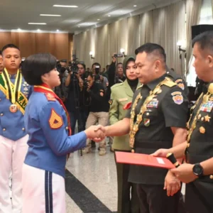 Pangdam IV/Diponegoro Hadiri Wisuda Sarjana Taruna/Taruni Tingkat IV Akademi Militer TA. 2021/2022