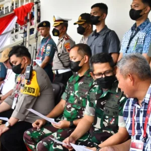 Pembukaan Pramusim Piala Presiden 2022, Kasdam IV/Diponegoro Wakili Kasad Pembukaan Pramusim Piala Presiden 2022, Kasdam IV/Diponegoro Wakili Kasad