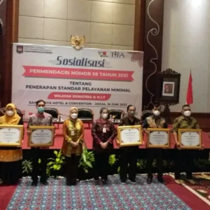 Pemprov Bengkulu Raih Penghargaan Standar Pelayanan Minimal dari Kemendagri Pemprov Bengkulu Raih Penghargaan Standar Pelayanan Minimal dari Kemendagri