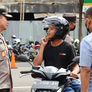 Polres Banjarnegara Gelar Layanan Vaksin Pengguna Jalan