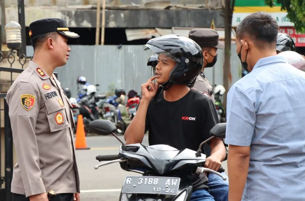 Polres Banjarnegara Gelar Layanan Vaksin Pengguna Jalan