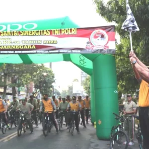 Semarak Hari Bhayangkara Polres Banjarnegara Gelar Fun Bike dan Jalan Sehat