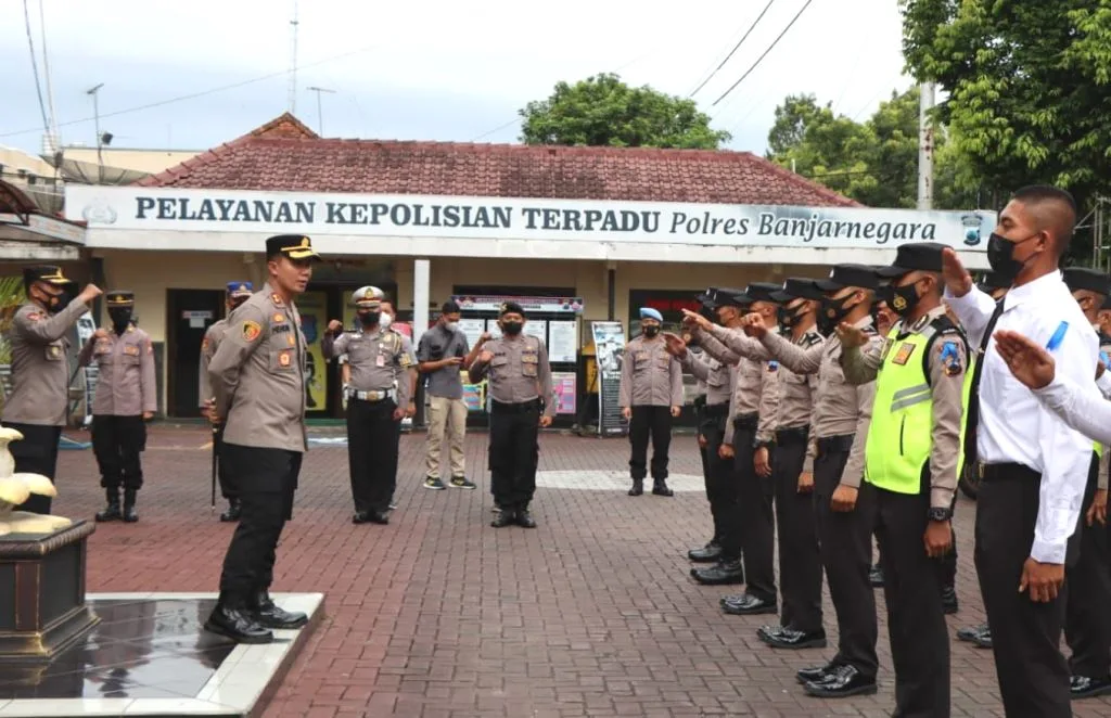 Siswa Diktukba Polri SPN Polda Jateng Latihan Kerja di Polres Banjarnegara