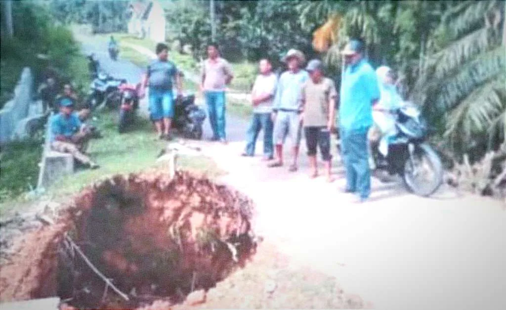 Warga Mundam Marap Keluhkan Jalan Rusak, Sudah Banyak Memakan Korban