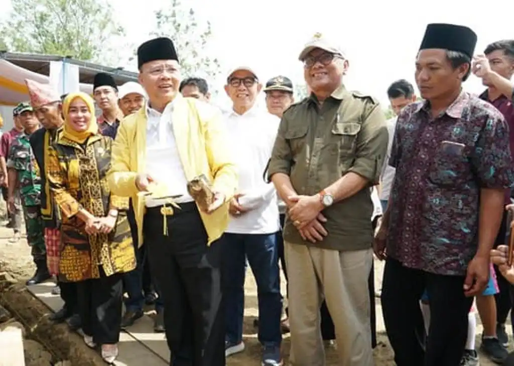 Bedah Rumah Baznas, Gubernur Letakkan Batu Pertama