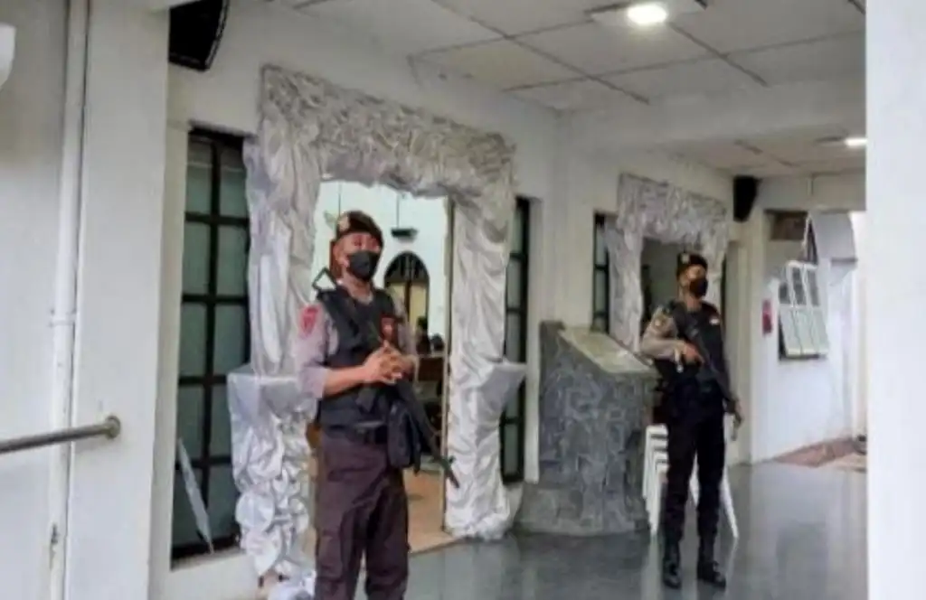 Beri Rasa Aman, Polres Banjarnegara Lakukan Pengamanan Ibadah Umat Kristiani